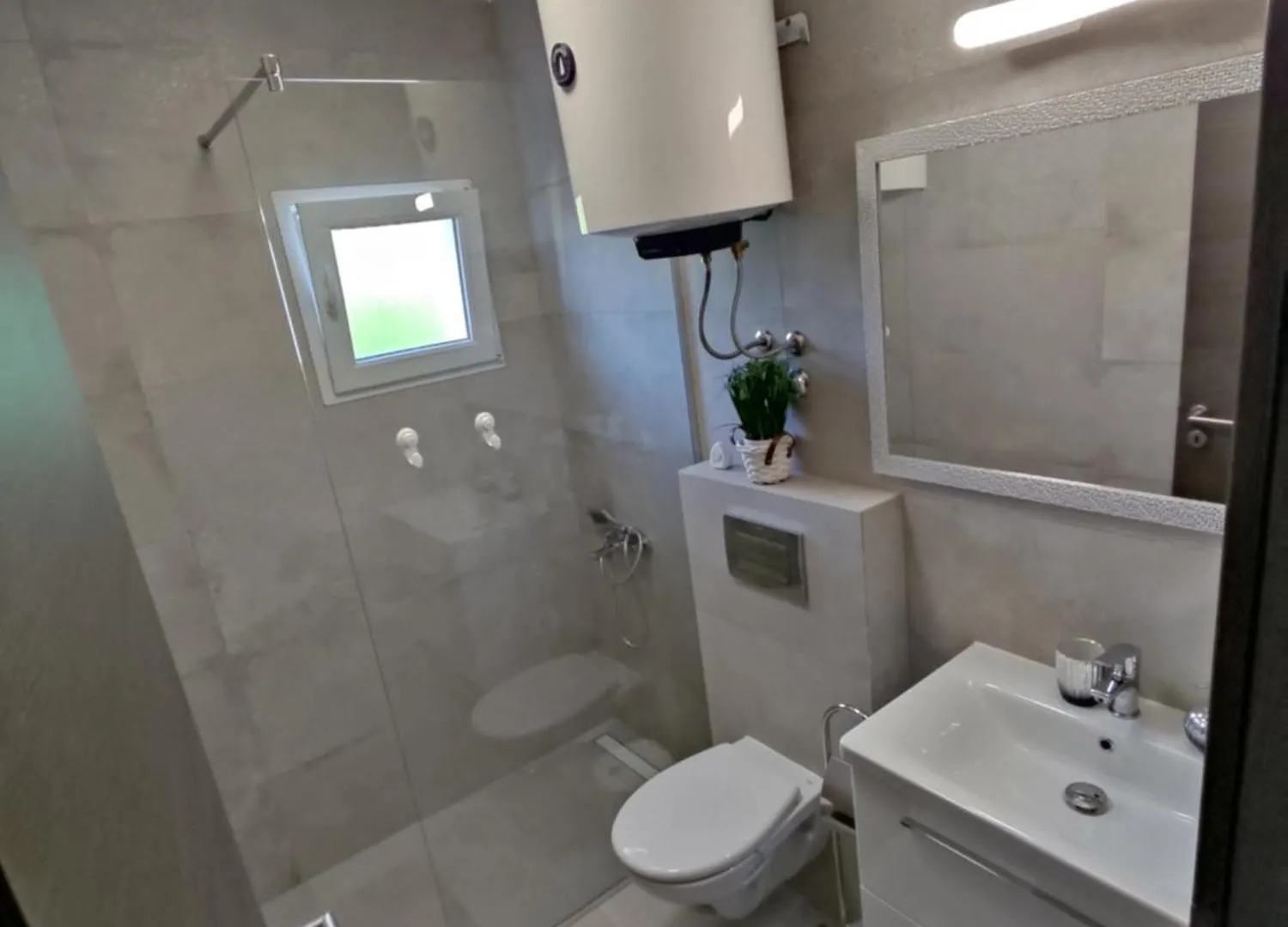 Sun House Apartman Brzac