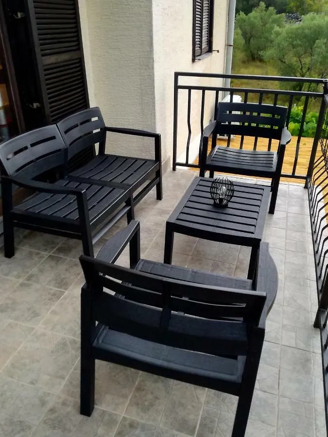 Sun House Apartman Brzac