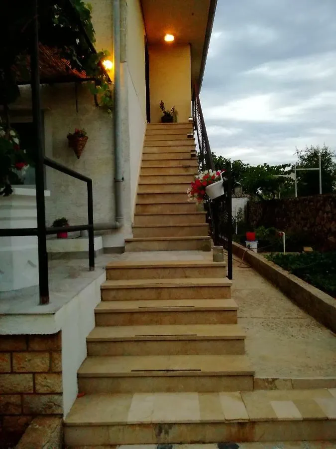 Sun House Apartman Brzac Horvátország