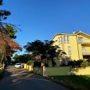 villa-mena.hotelinzadar.com/